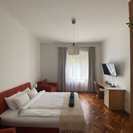 Flora Apartment โนวีซาด ภายนอก รูปภาพ