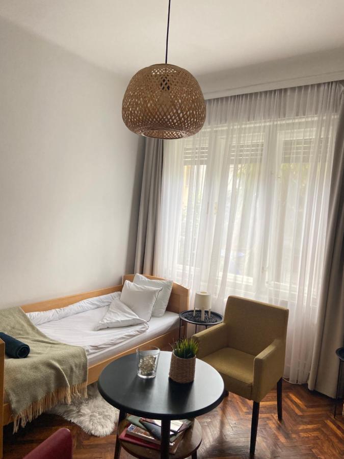 Flora Apartment โนวีซาด ภายนอก รูปภาพ